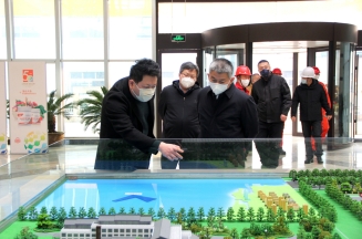 市委常委、副市長賈剛一行來潔晶檢查安全生產(chǎn)工作